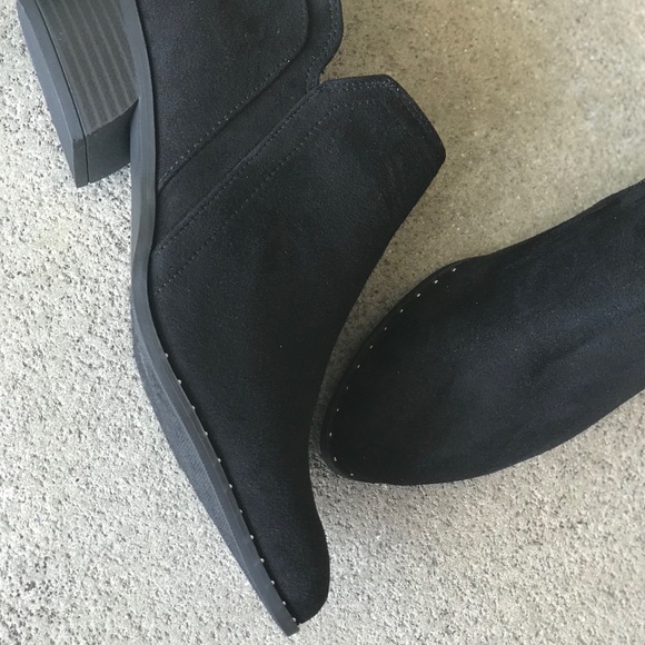 City Classified Great Black silver studded bootie - Picture 2 of 5